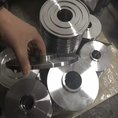 ANSI B16.5/ASTM A105 DIN/GOST/BS Carbon Steel/ Q235 / Stainless Steel FF RF Wn/So/Threaded/Plate/Socket Forged Flange